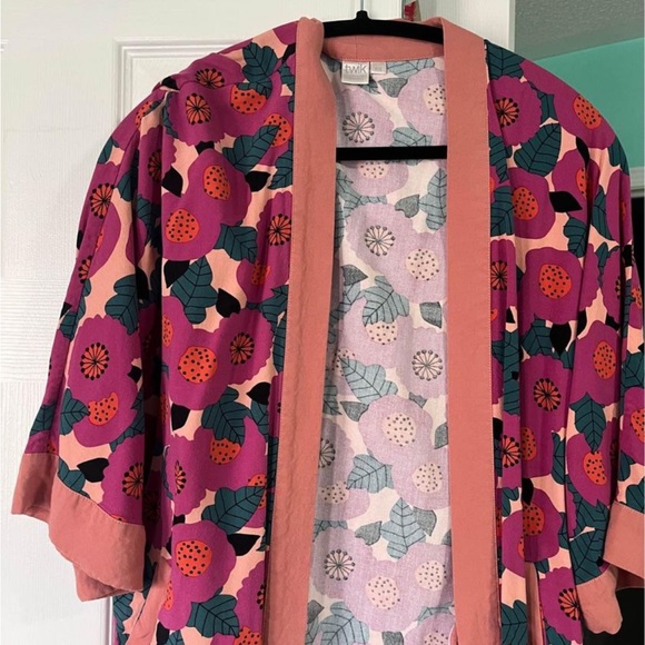 Jacket - Picture 1 of 3